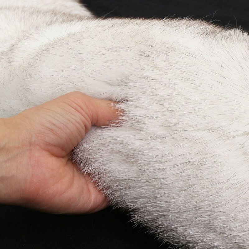 毛皮『顔脚尾付プラチナBlueフォックス140cm”新品 毛皮『顔脚尾付プラチナBlueフォックス140cm”新品