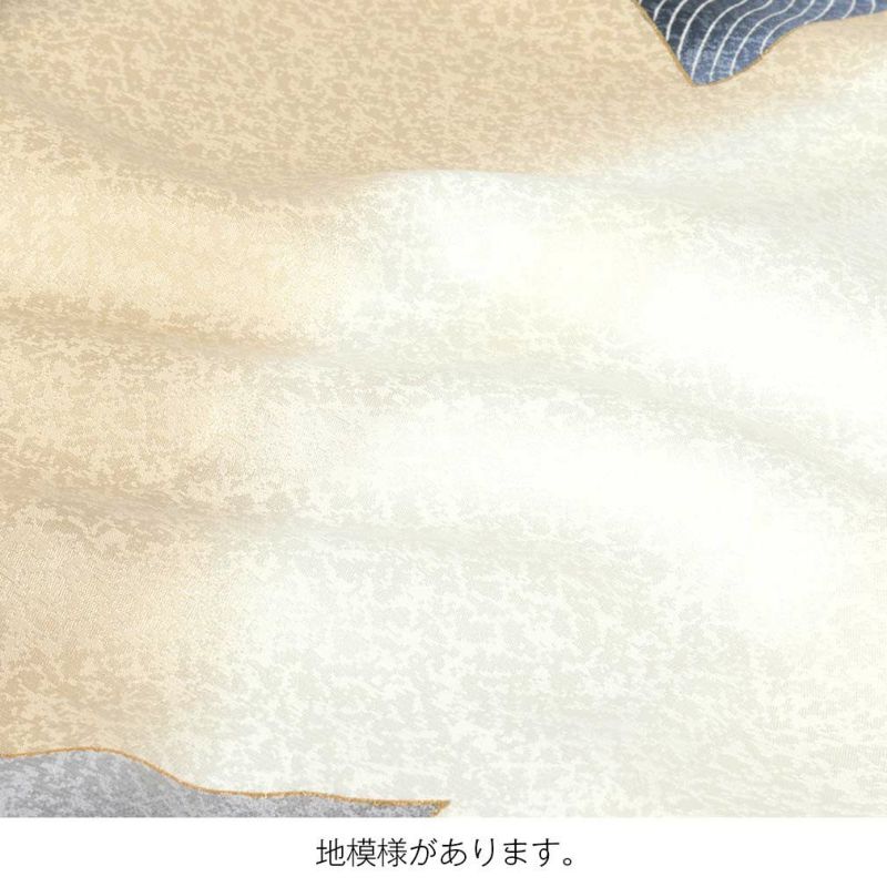 男の子用のお宮参り用産着_地模様があります
