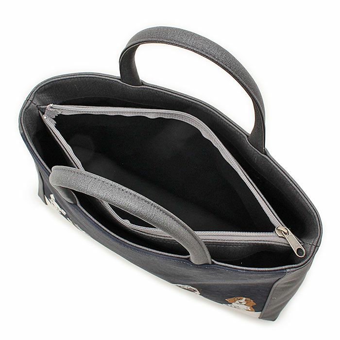 WAKKAのカジュアルバッグ大きめサイズで使いやすい内側サイドポケットやファスナー付き仕切りありお洒落な逸品