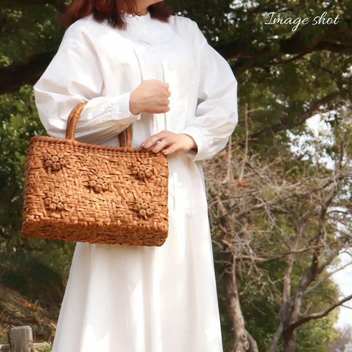 山葡萄かごバッグ山葡萄かごバッグ中国製内布あり大人カゴバッグカゴバックやまぶどう山ぶどう持ち手ハンドバッグきもの着物浴衣和装上品籠バッグかばん大きめハンドバッグレディースレディースかごバッグ夏バッグトートバッグおしゃれfs