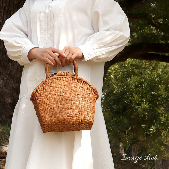 山葡萄かごバッグ山葡萄かごバッグ内布あり大人カゴバッグやまぶどう山ぶどう持ち手ハンドバッグきもの着物浴衣和装上品籠バッグかばんハンドバッグレディースナチュラル素材かごバッグ夏バッグトートバッグおしゃれfs