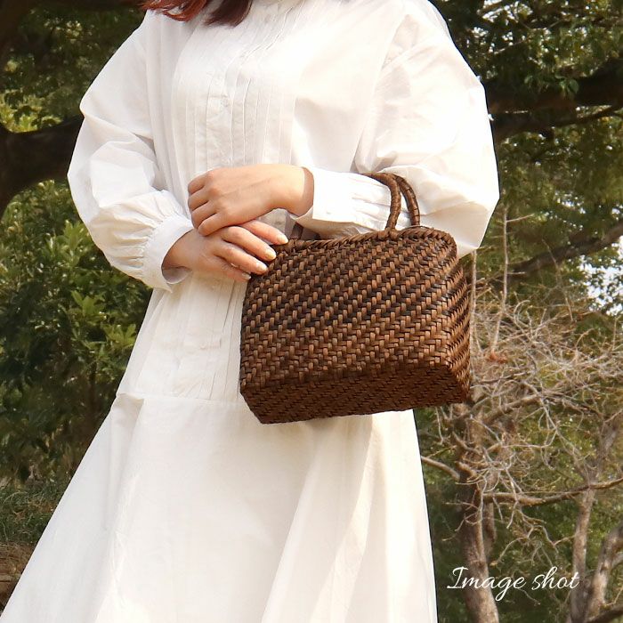 胡桃かごバッグくるみかごバッグ内布あり網代編み大人カゴバッグ持ち手ハンドバッグ軽い弾力しなやかきもの着物浴衣和装上品籠バッグかばんハンドバッグレディースナチュラル素材かごバッグ夏バッグトートバッグおしゃれfs