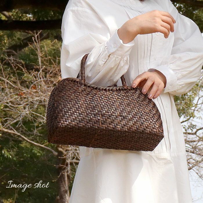 胡桃かごバッグくるみかごバッグ内布あり網代編み大人カゴバッグ持ち手ハンドバッグ軽い弾力しなやかきもの着物浴衣和装上品籠バッグかばんハンドバッグレディースナチュラル素材かごバッグ夏バッグトートバッグおしゃれfs