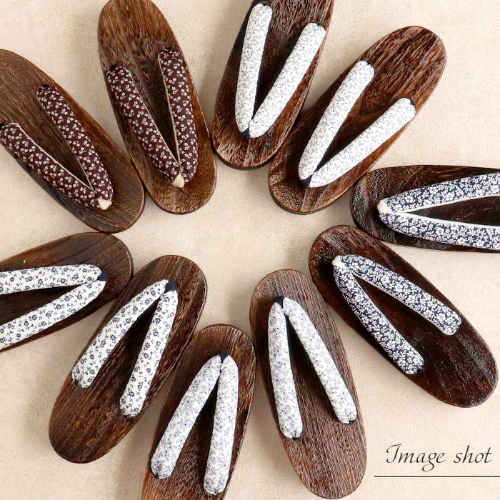 下駄レディース浴衣用ゆかた用Kissteオリジナル焦げ茶台白茶紺紺菊リーフ涼羽葉ネイビーブロッサム浅紺花花柄S/F/LLサイズフリーLサイズ鼻緒太め右近下駄桐下駄女性女性用げたキステオリジナル小さい大きいフラワー