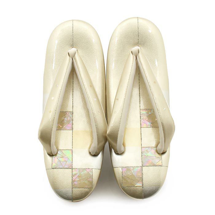 草履留袖用訪問着用レディースMサイズシャンパンゴールド金本革本皮型押し螺鈿細工幾何学金銀たたき2の3枚芯日本製優花緒痛くない歩きやすい女性黒留袖色留袖礼装用フォーマル結婚式ぞうり草履着物草履単品草履だけ単品fs