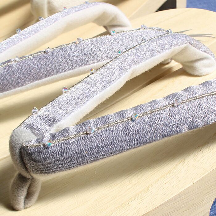 下駄レディース浴衣用ゆかた用白木台ピンクホワイトブルーグレーシルバーラインビーズつばめプリントフリーサイズLサイズ全3色桐下駄女性女性用げた軽いビーズ鼻緒かわいいフェミニン残暑