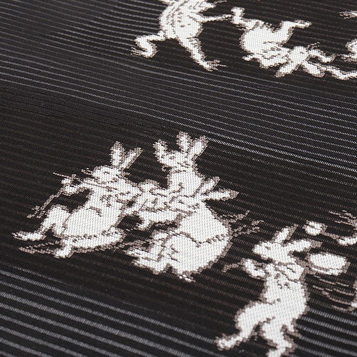 小紋紬色無地御召などのお着物にすぐ使えるお仕立て上がり九寸名古屋帯。春秋冬袷単衣の時期のお着物のお締めいただけます。