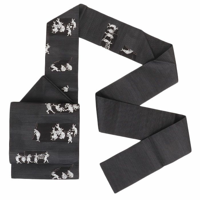 小紋紬色無地御召などのお着物にすぐ使えるお仕立て上がり九寸名古屋帯。春秋冬袷単衣の時期のお着物のお締めいただけます。