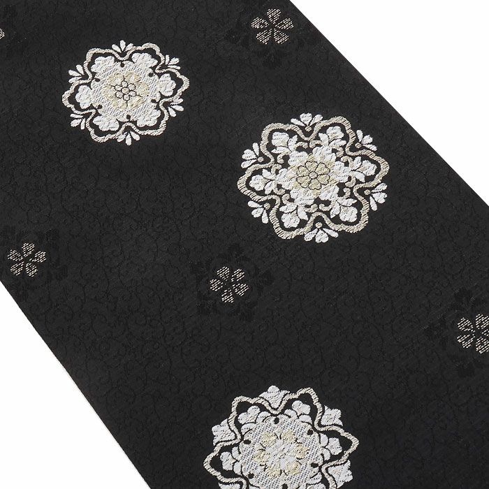 小紋紬色無地御召などのお着物にすぐ使えるお仕立て上がり九寸名古屋帯。春秋冬袷単衣の時期のお着物のお締めいただけます。