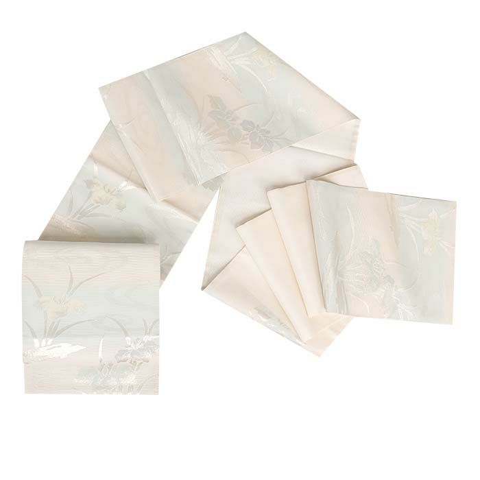 結婚式の黒留袖色留袖や訪問着に合わせたい仕立て上がり袋帯。入学式やお宮参り七五三参り等お子様の行事の礼装にも最適。フォーマルな着物を上品に装う袋帯。