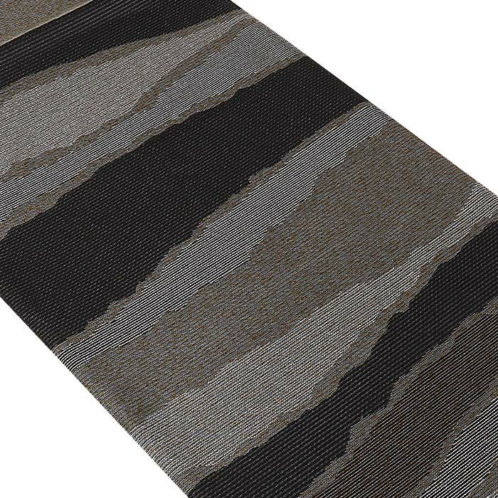 結婚式の黒留袖色留袖や訪問着に合わせたい仕立て上がり袋帯。入学式やお宮参り七五三参り等お子様の行事の礼装にも最適。フォーマルな着物を上品に装う袋帯。