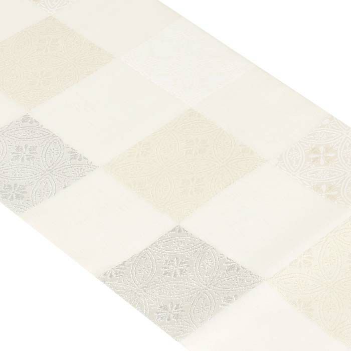 結婚式の黒留袖色留袖や訪問着に合わせたい仕立て上がり袋帯。入学式やお宮参り七五三参り等お子様の行事の礼装にも最適。フォーマルな着物を上品に装う袋帯。