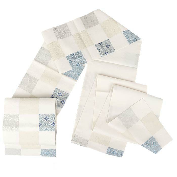 結婚式の黒留袖色留袖や訪問着に合わせたい仕立て上がり袋帯。入学式やお宮参り七五三参り等お子様の行事の礼装にも最適。フォーマルな着物を上品に装う袋帯。