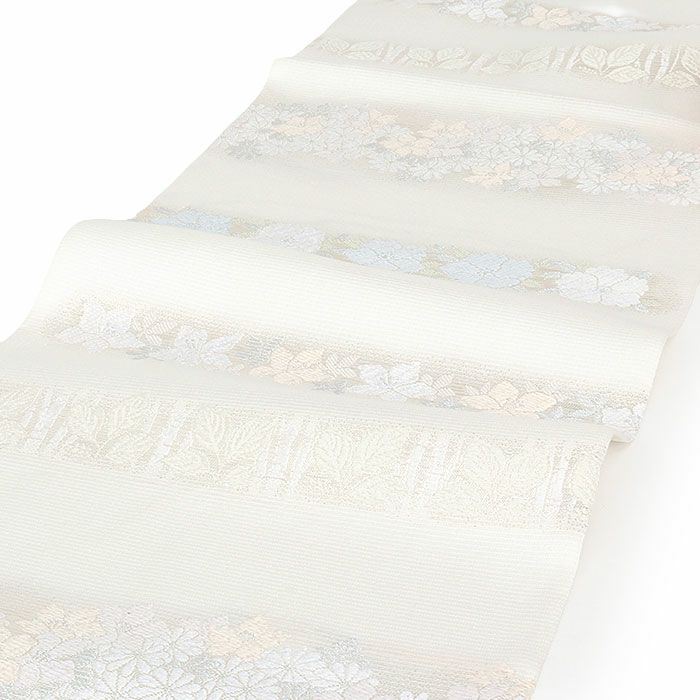 結婚式の黒留袖色留袖や訪問着に合わせたい仕立て上がり袋帯。入学式やお宮参り七五三参り等お子様の行事の礼装にも最適。フォーマルな着物を上品に装う袋帯。