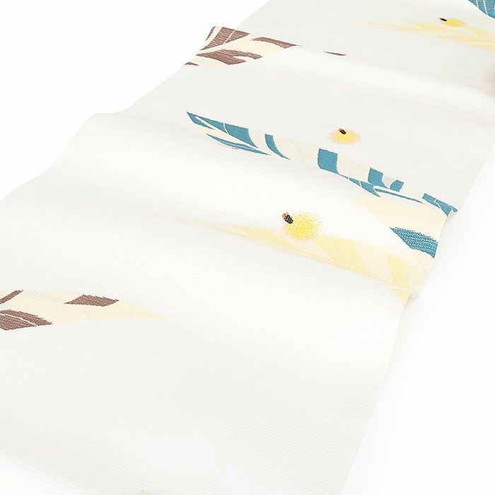 結婚式の黒留袖色留袖や訪問着に合わせたい仕立て上がり袋帯。入学式やお宮参り七五三参り等お子様の行事の礼装にも最適。フォーマルな着物を上品に装う袋帯。