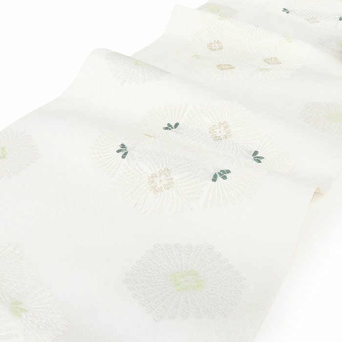 結婚式の黒留袖色留袖や訪問着に合わせたい仕立て上がり袋帯。入学式やお宮参り七五三参り等お子様の行事の礼装にも最適。フォーマルな着物を上品に装う袋帯。