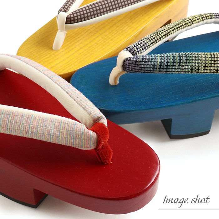 下駄レディース浴衣用ゆかた用Mサイズ木目カラー塗下駄赤黄青レッドイエローブルー桐下駄花緒縞二枚歯高級桐下駄日本製女性女性用げた軽いおしゃれカラフルかわいい普段普段履き残暑