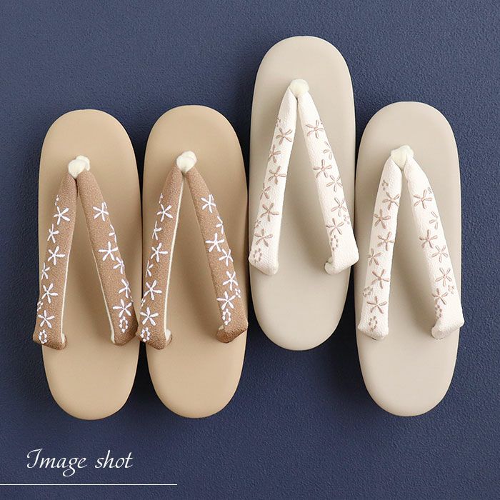 草履レディース普段用カジュアル草履ウレタン草履Fサイズフリーサイズクリームグレージュブラウングレーネイビー全5色キステオリジナルKissteオリジナル花刺繍刺繍鼻緒痛くない歩きやすい女性用ぞうり小紋紬色無地草履着物単品お洒落FreeML