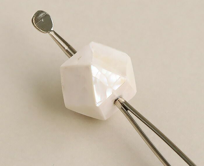 かんざし簪二本挿し螺鈿ネイビーブラウンホワイト全3色春夏秋冬浴衣ゆかた単衣袷日本製メール便対応可普段用カジュアル用小紋紬色無地和装通販購入ヘアアクセサリー変り玉螺鈿細工天然貝多角形オールシーズン上品大人女子残暑