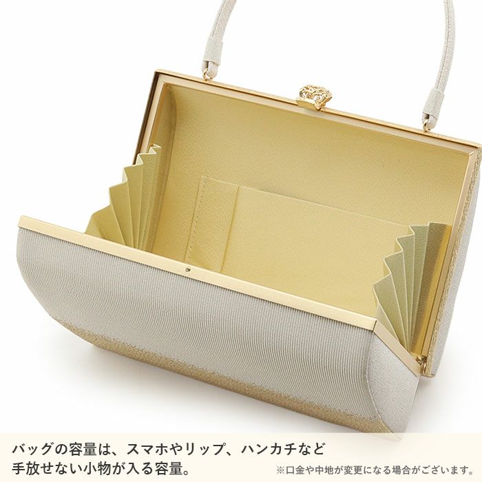 結婚式の黒留袖色留袖や訪問着に合わせたい草履バッグセット。痛くなくて歩きやすい、初めての方にも安心の履き心地。こだわりの草履とバッグで上品な着物姿を演出できます。