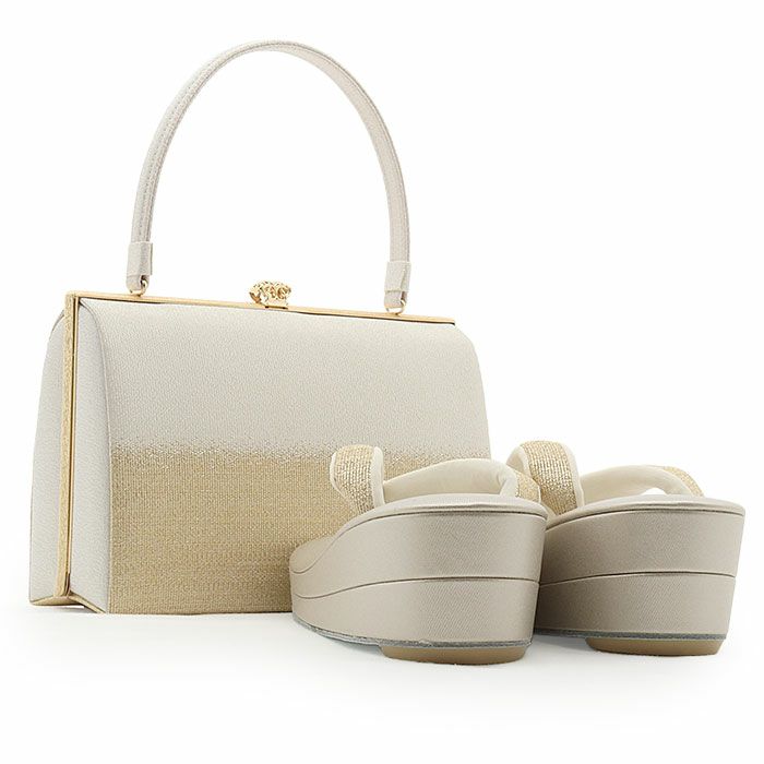 結婚式の黒留袖色留袖や訪問着に合わせたい草履バッグセット。痛くなくて歩きやすい、初めての方にも安心の履き心地。こだわりの草履とバッグで上品な着物姿を演出できます。