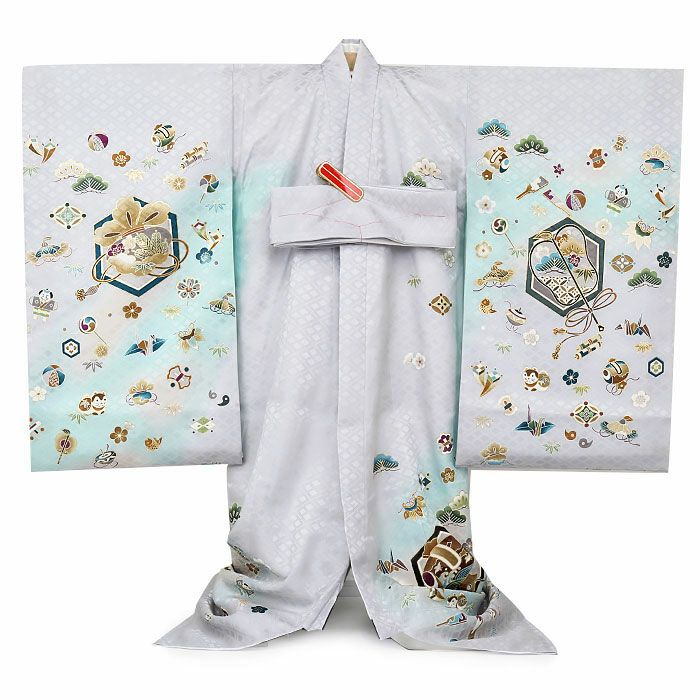 お宮参り着物男の子絹正絹掛け着産着青灰水色小槌軍配宝づくし狛犬やっこ玩具松竹梅吉祥紋友禅京友禅金駒刺繍金彩暈しぼかし新品日本製販売購入きもの祝い着のしめ初着祝着一つ身服装赤ちゃんベビー贈答御祝いライトグレー