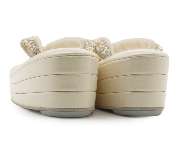 草履留袖用訪問着用レディース紗織沙織Mサイズクリームゴールド立涌花文合皮3枚芯かかと高め日本製痛くない歩きやすい女性黒留袖色留袖礼装用フォーマル結婚式ぞうり草履着物草履単品草履だけ