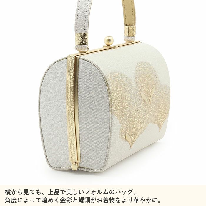 結婚式の黒留袖色留袖や訪問着に合わせたい草履バッグセット。痛くなくて歩きやすい、初めての方にも安心の履き心地。こだわりの草履とバッグで上品な着物姿を演出できます。